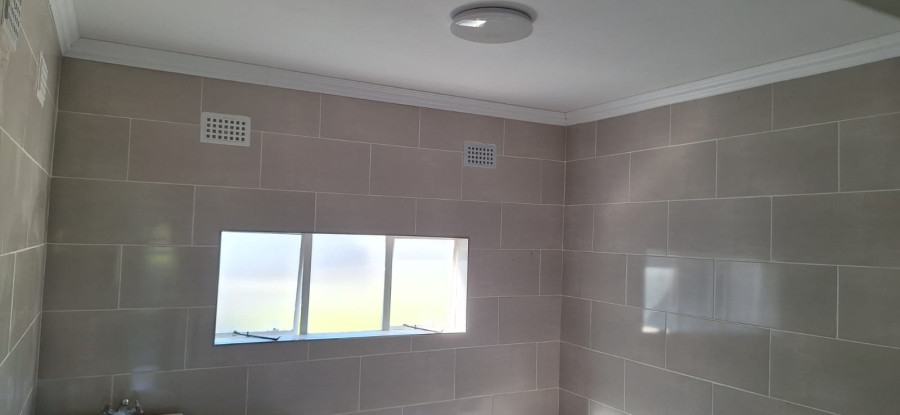 Commercial Property for Sale in Cove Ridge East Eastern Cape